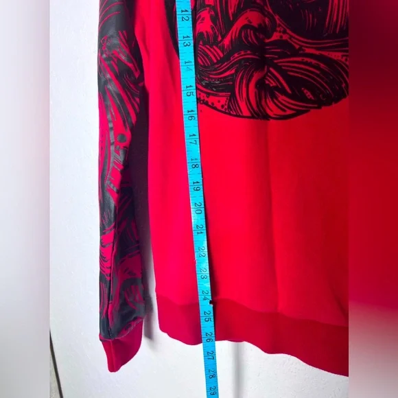 Vie Riche Men’s Red Long Sleeve Celtic Wave Sweat Shirt Size Small Rare